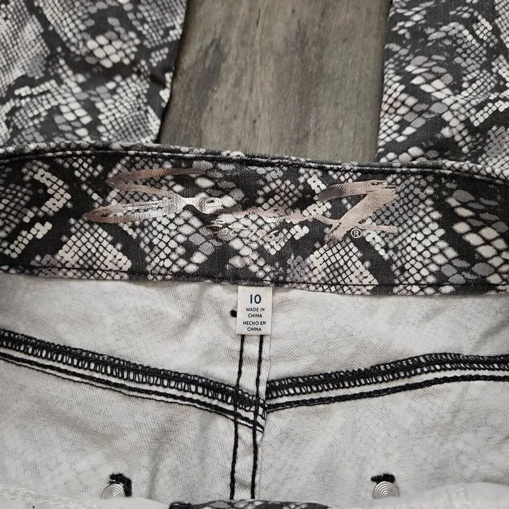 Seven7 Tummyless High Rise Skinny Snake Jeans - Picture 5 of 9